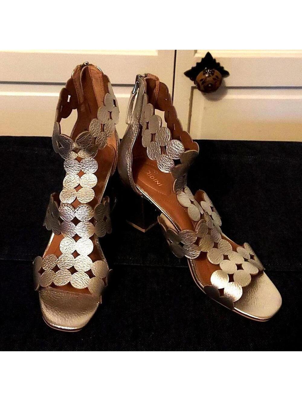 Silver Metallic Strappy Sandal Size 7 - Picture 2 of 9